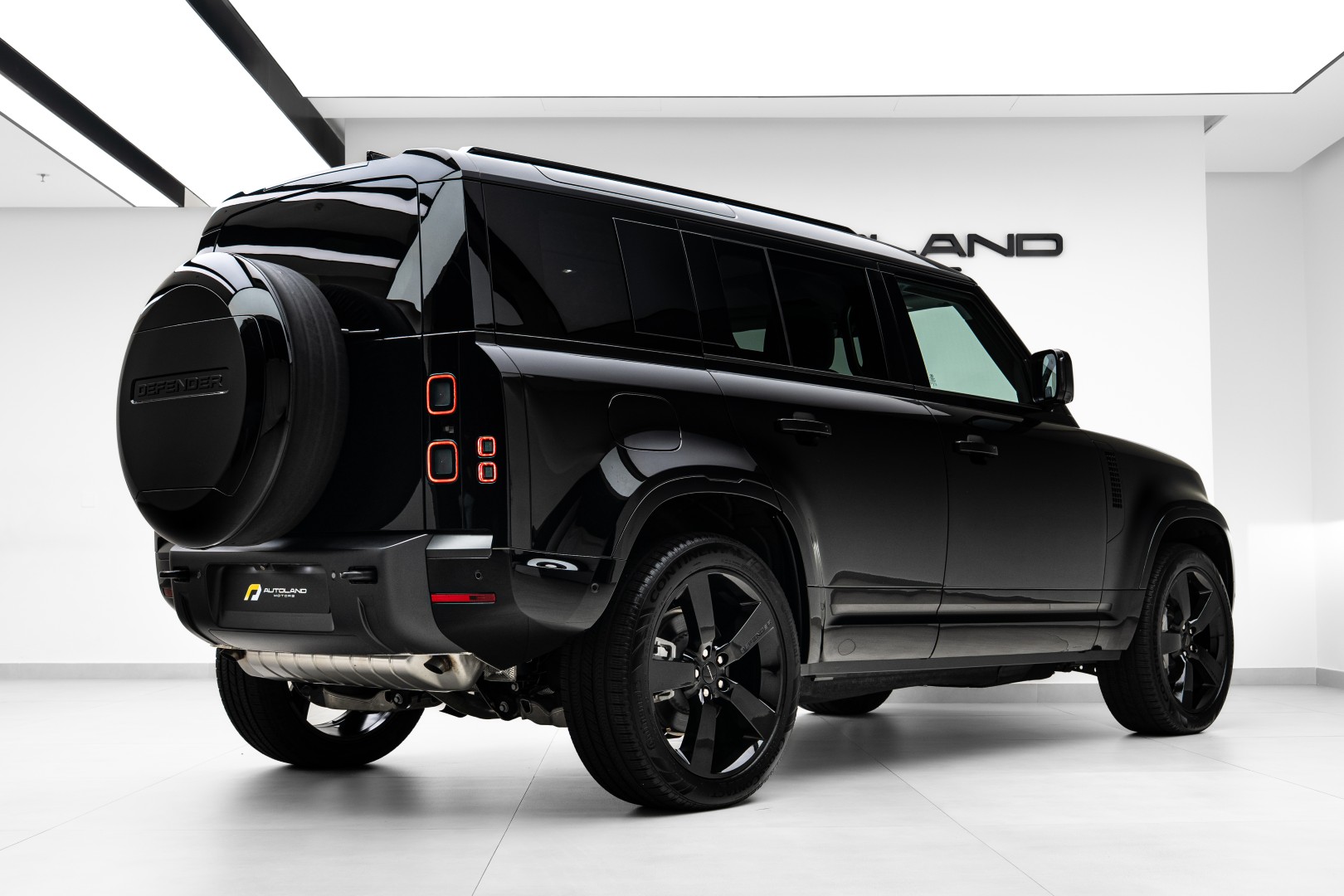 2026 LAND ROVER DEFENDER X- DAYNAMIC HSE P400E GCC UNDER WARRANTY